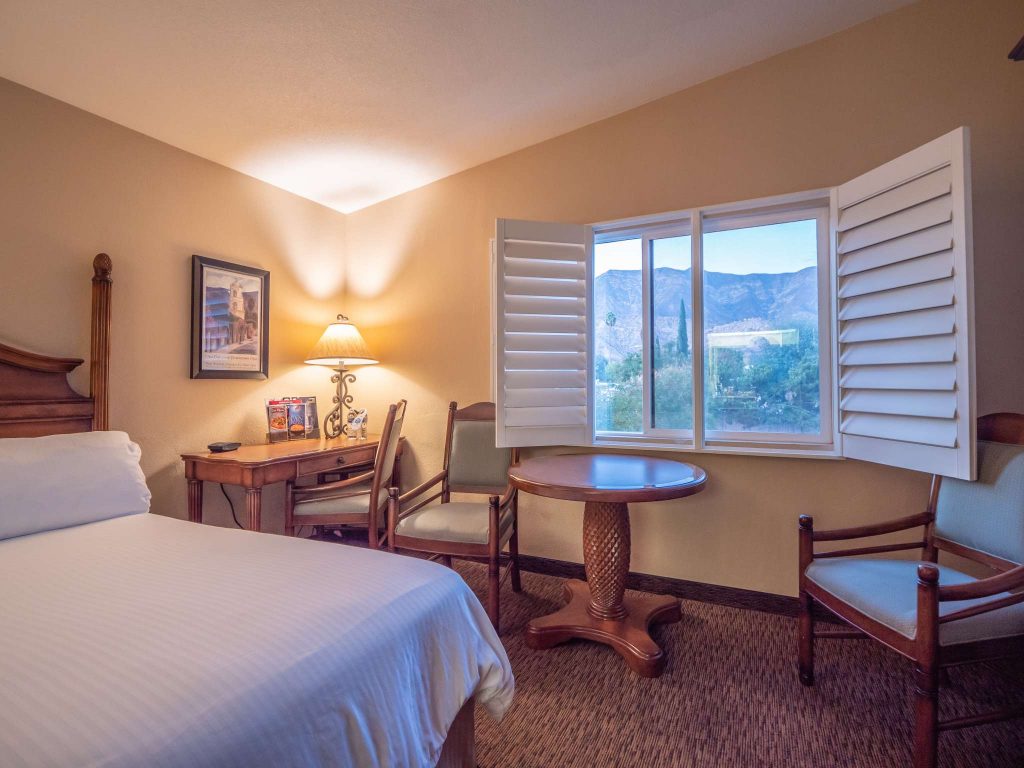 EcoRooms with Two Queen Beds and View at the Casa Ojai Inn